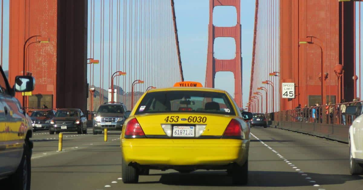 Di chuyển từ sân bay về trung tâm thành phố San Francisco bằng taxi