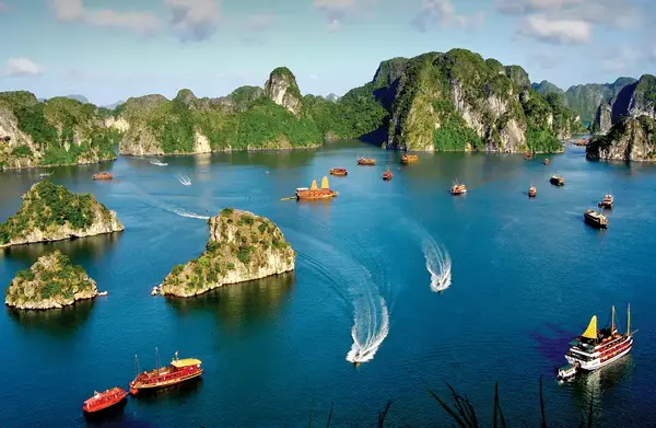 How to Get from Hanoi Airport to Ha Long Bay (Fast & Easy)